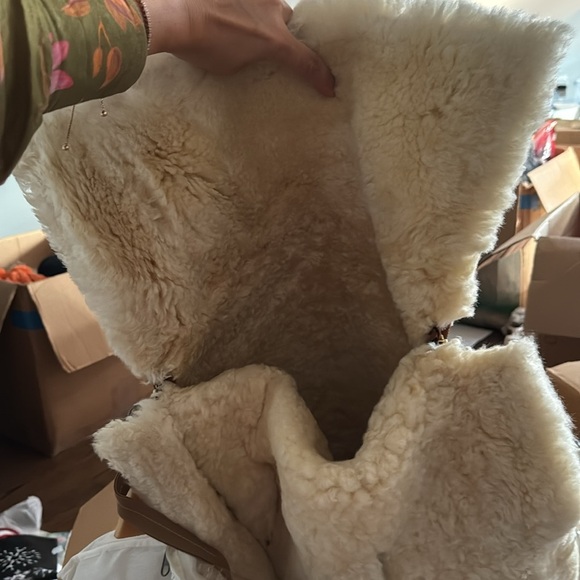 New SnugglePie Caramel Suede & Shearling Stroller Sack - Picture 7 of 12